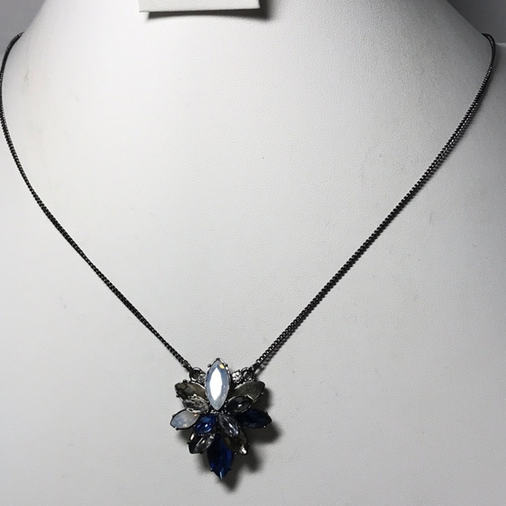 Loft pendant necklace/ blue and opalescent NWT - Picture 3 of 9